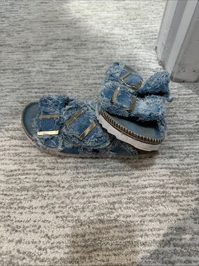 275 central Blue Frayed Denim Double-Buckle Sandals sz 37